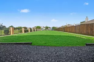 102 Blue Skies Ct, La Marque, TX 77568 - Photo 31