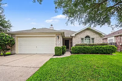 102 Blue Skies Court, La Marque, TX 77568 - Photo 1