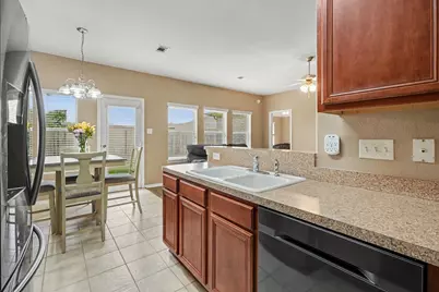 102 Blue Skies Court, La Marque, TX 77568 - Photo 13