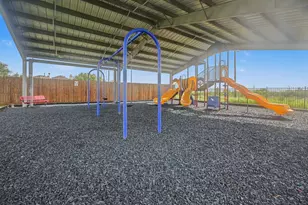 102 Blue Skies Ct, La Marque, TX 77568 - Photo 29