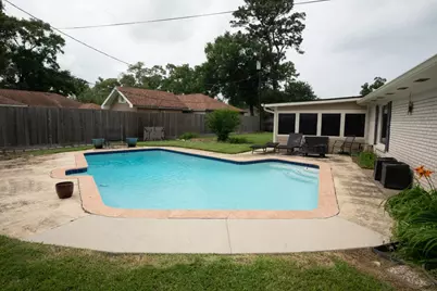 12814 Eastbrook Drive, Houston, TX 77013 - Photo 17