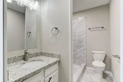 1717 11th Street N, Texas City, TX 77590 - Photo 11