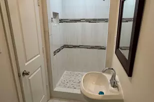 10134 Kirkglen Dr, Houston, TX 77089 - Photo 5