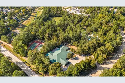 31 Lenox Hill Court, The Woodlands, TX 77382 - Photo 35