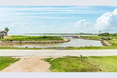 310 Parkview Road, Surfside Beach, TX 77541 - Photo 31