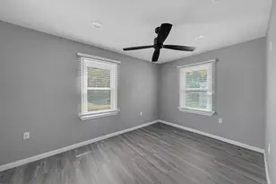 7323 Farnsworth St, Houston, TX 77022 - Photo 13