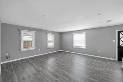 7323 Farnsworth Street, Houston, TX 77022 - Photo 5