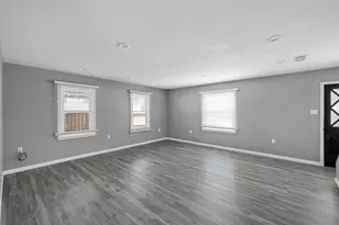 7323 Farnsworth St, Houston, TX 77022 - Photo 5