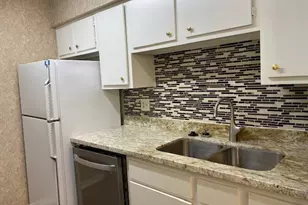 1100 Augusta Dr, Houston, TX 77057 - Photo 11