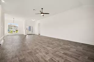 1 Keystone Ct, Angleton, TX 77515 - Photo 5