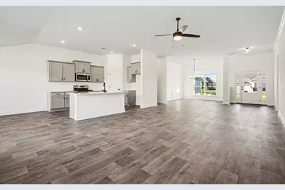 1 Keystone Court, Angleton, TX 77515 - Photo 7