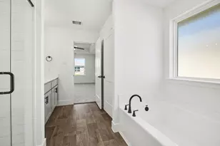 1 Keystone Ct, Angleton, TX 77515 - Photo 21