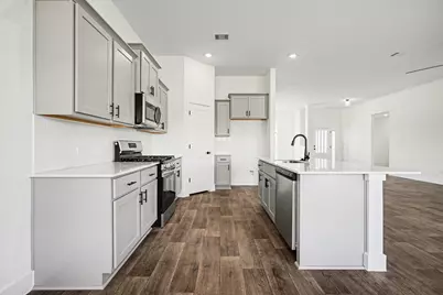 1 Keystone Court, Angleton, TX 77515 - Photo 11