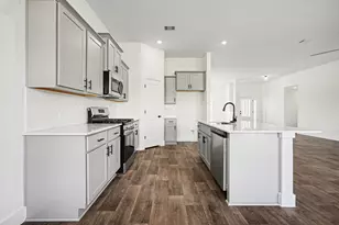 1 Keystone Ct, Angleton, TX 77515 - Photo 11