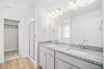 1 Keystone Court Lane, Angleton, TX 77515 - Photo 5