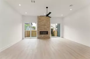 308 E 35th St, Houston, TX 77018 - Photo 17