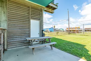 510 Fort Velasco Dr, Surfside Beach, TX 77541 - Photo 3