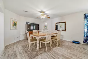 7803 Prairie St, Hitchcock, TX 77563 - Photo 9