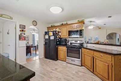 7803 Prairie Street, Hitchcock, TX 77563 - Photo 7