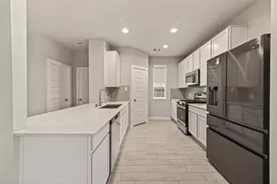 2922 Valeria Dr, Rosenberg, TX 77471 - Photo 11