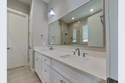5902 Gardendale Drive #F, Houston, TX 77092 - Photo 7