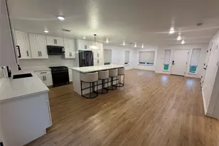 8125 N Sunnyhill St, Houston, TX 77088 - Photo 5