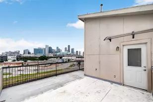 2352 Sperber Ln, Houston, TX 77003 - Photo 1