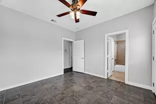 2352 Sperber Ln, Houston, TX 77003 - Photo 19