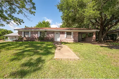 507 N Echols Street, Caldwell, TX 77836 - Photo 1