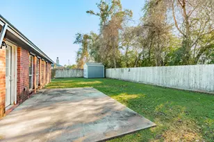 2518 Ridgewood Dr, West Columbia, TX 77486 - Photo 9