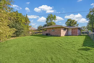 6022 Meadowbrook Drive, Hitchcock, TX 77563 - Photo 13