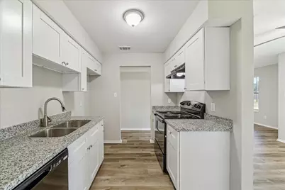 6022 Meadowbrook Drive, Hitchcock, TX 77563 - Photo 7