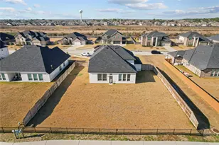 11802 Champion's Frst Dr, Mont Belvieu, TX 77535 - Photo 5