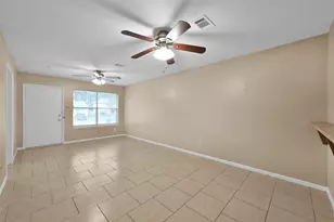 1605 Hazelwood St, Conroe, TX 77301 - Photo 7