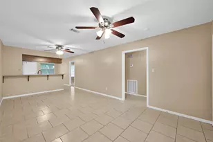 1605 Hazelwood St, Conroe, TX 77301 - Photo 5
