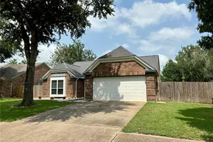 3909 Ashwood Dr, Pearland, TX 77584 - Photo 5