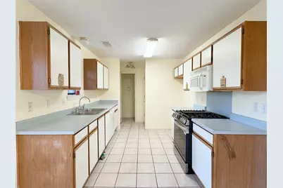 8631 Mapletwist Street, Houston, TX 77083 - Photo 7