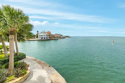 4107 W Bayside Way, Jamaica Beach, TX 77554 - Photo 37