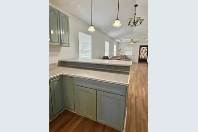 1002 W 2nd Street, El Campo, TX 77437 - Photo 11