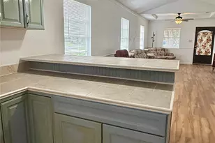 1002 W 2nd St, El Campo, TX 77437 - Photo 11