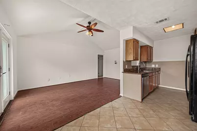 7506 Carver Avenue, Texas City, TX 77591 - Photo 11