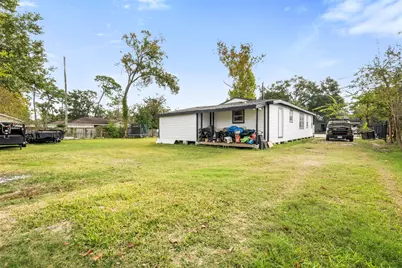 8013 Talton Street, Houston, TX 77028 - Photo 9