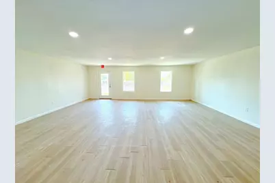 7704 Irvington Boulevard, Houston, TX 77022 - Photo 33