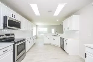 4810 Arbor Ct, Rosenberg, TX 77471 - Photo 5