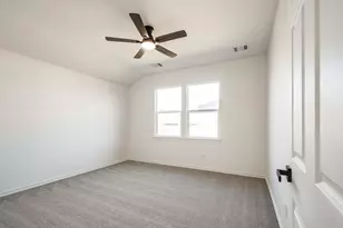 10391 Woodhill Spa Ln, Cleveland, TX 77327 - Photo 17