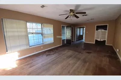 5210 W 43rd Street, Houston, TX 77092 - Photo 9