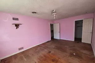 5210 W 43rd St, Houston, TX 77092 - Photo 7