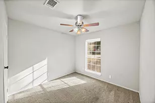 1 E Wavy Oak Cir, The Woodlands, TX 77381 - Photo 15