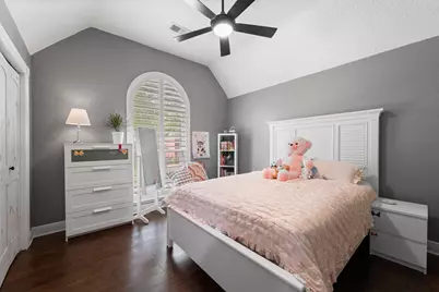 179 W Amberglow Circle, The Woodlands, TX 77381 - Photo 13