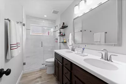 179 W Amberglow Circle, The Woodlands, TX 77381 - Photo 15